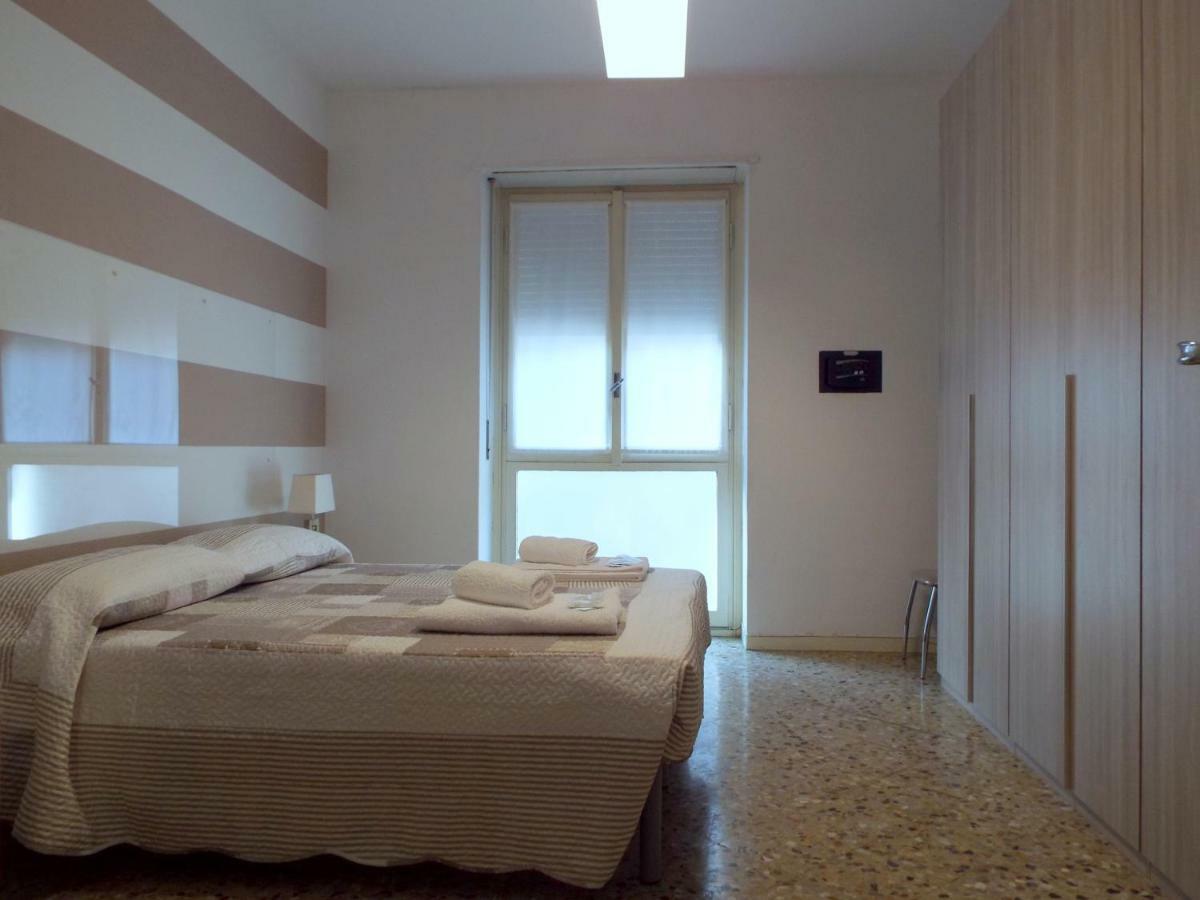 Lacaralele Apartment Milánó Kültér fotó
