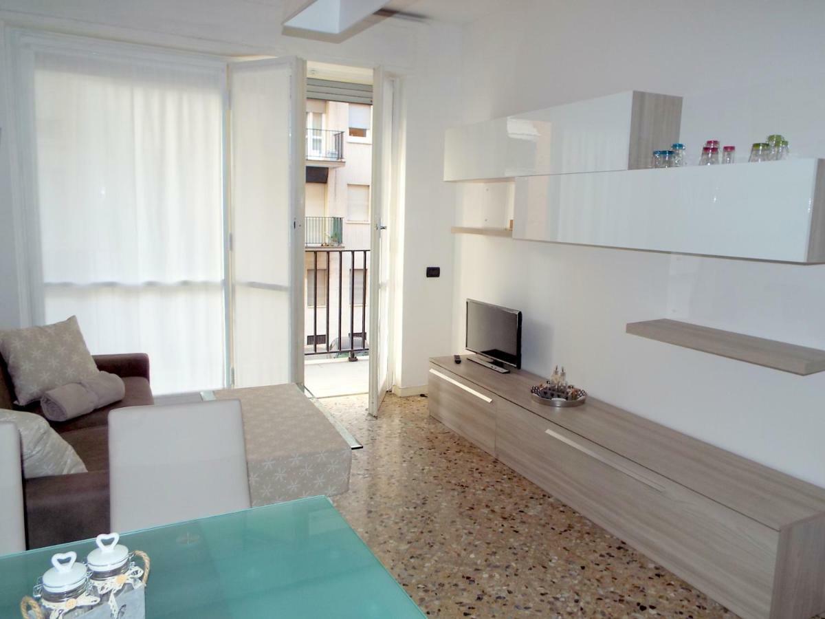Lacaralele Apartment Milánó Kültér fotó